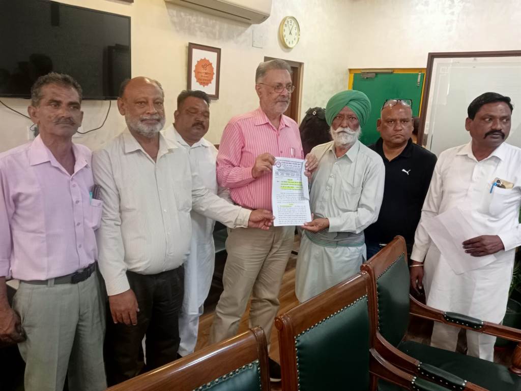 Health Minister Dr Balbir Singh Meets Class IV Government Employees Union Leaders Over Their Demands